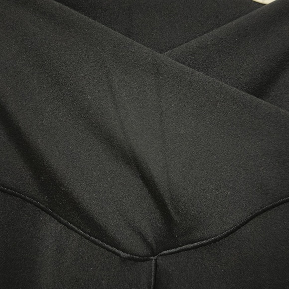 313 OFFLINE by Aerie | NWT $50 Black Real Me Flare Hi-Rise Leggings (Size S) - Picture 5 of 14